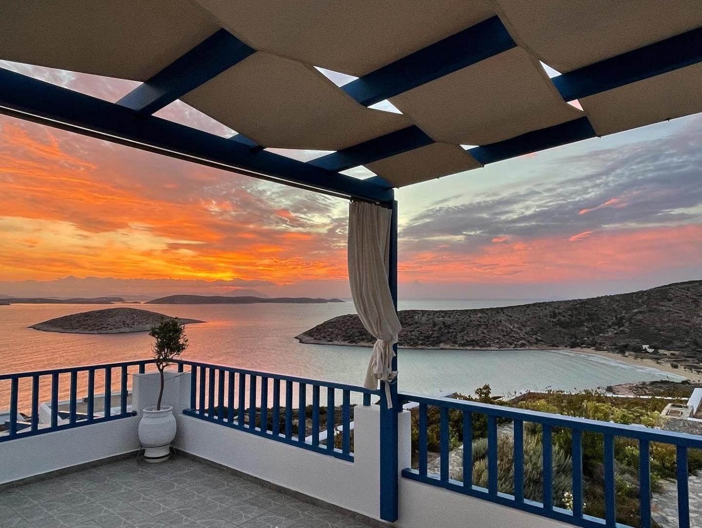 Отель Meltemi Retreat Ираклия Экстерьер фото