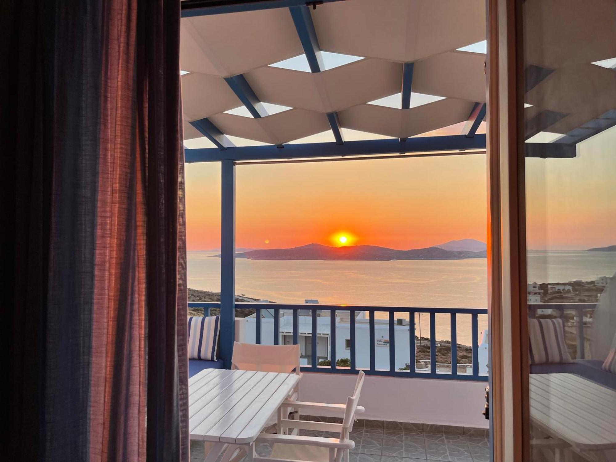 Отель Meltemi Retreat Ираклия Экстерьер фото