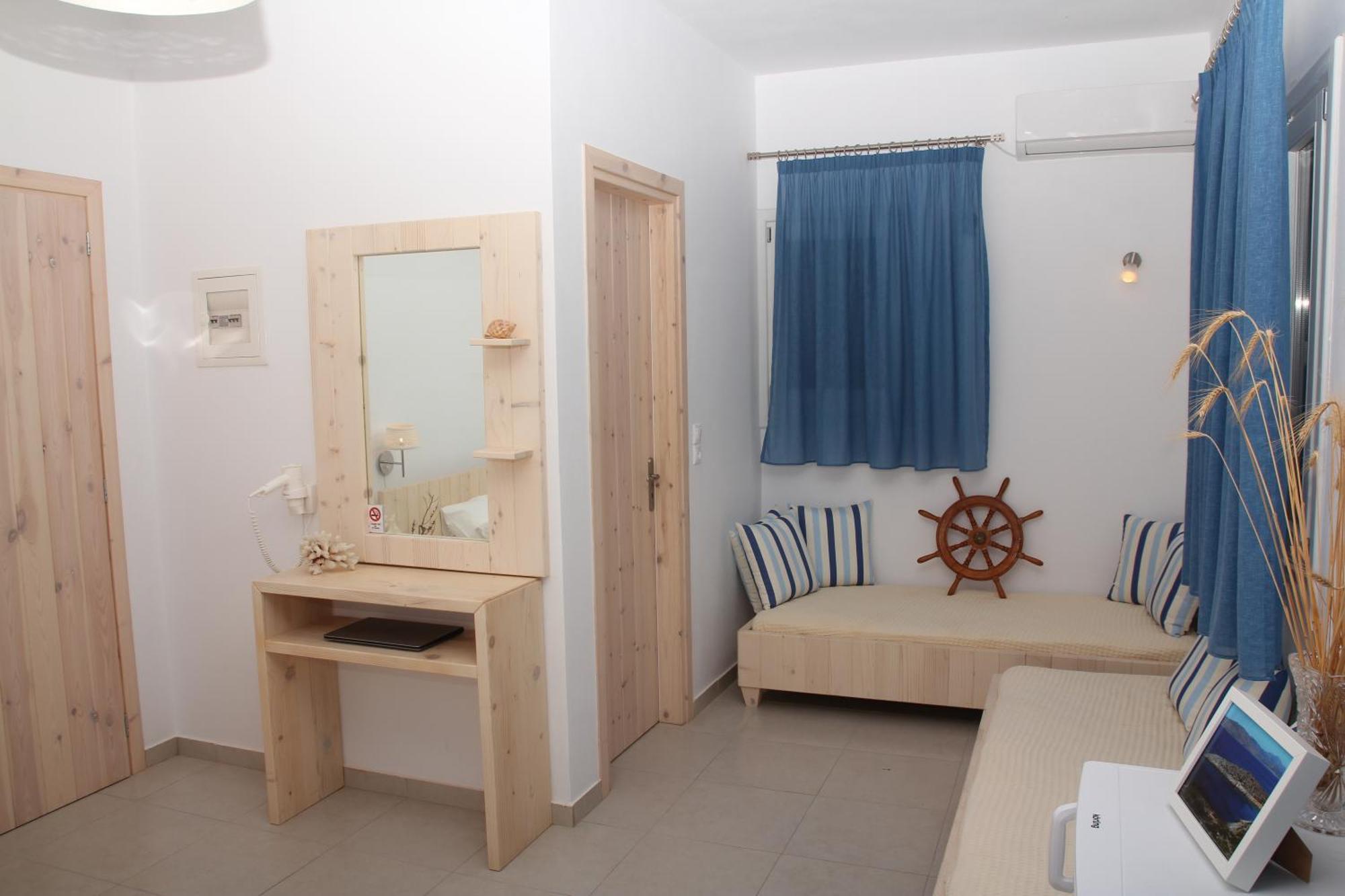 Отель Meltemi Retreat Ираклия Экстерьер фото